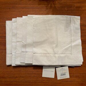 DISTINCTLY HOME - White Linen Napkins